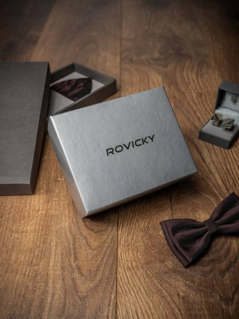 Gładki pasek męski z klasyczną klamrą, skóra naturalna - Rovicky Gładki pasek męski z klasyczną klamrą, skóra naturalna - Rovicky