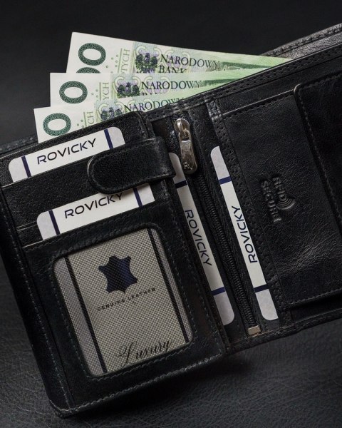 Funkcjonalny, pionowy portfel męski bez zapięcia ze skóry naturalnej - Rovicky Funkcjonalny, pionowy portfel męski bez zapięcia ze skóry naturalnej - Rovicky