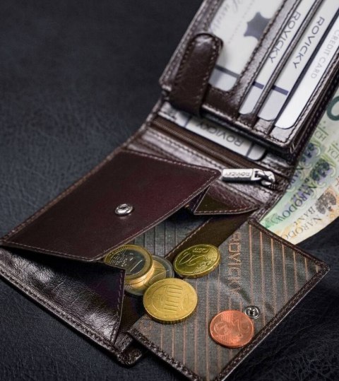 Skórzany portfel męski z systemem RFID - Rovicky Skórzany portfel męski z systemem RFID - Rovicky