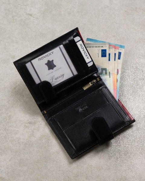 Skórzany portfel męski na karty z systemem RFID Protect— Rovicky Skórzany portfel męski na karty z systemem RFID Protect— Rovicky