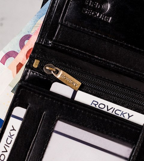 Skórzany portfel męski z zabezpieczeniem RFID Protect — Rovicky Skórzany portfel męski z zabezpieczeniem RFID Protect — Rovicky