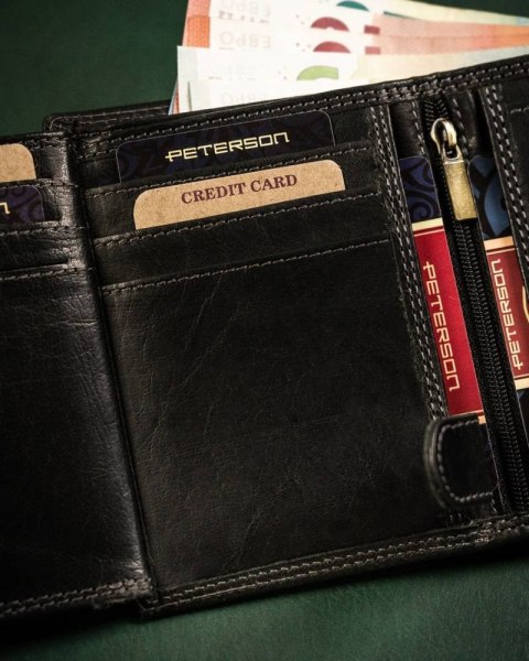 Elegancki, skórzany portfel męski z systemem RFID - Peterson Elegancki, skórzany portfel męski z systemem RFID - Peterson