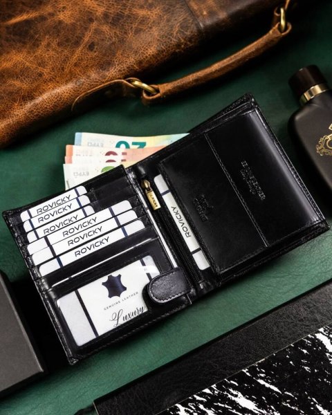 Skórzany, duży portfel męski z systemem RFID - Rovicky Skórzany, duży portfel męski z systemem RFID - Rovicky
