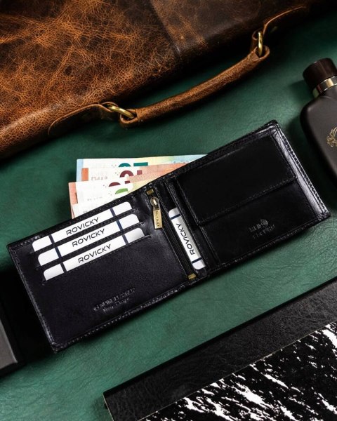 Skórzany portfel męski z systemem RFID - Rovicky Skórzany portfel męski z systemem RFID - Rovicky