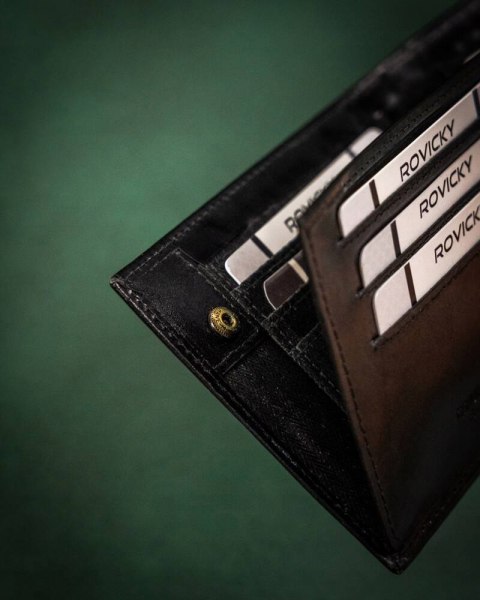 Skórzany portfel męski z systemem RFID - Rovicky Skórzany portfel męski z systemem RFID - Rovicky