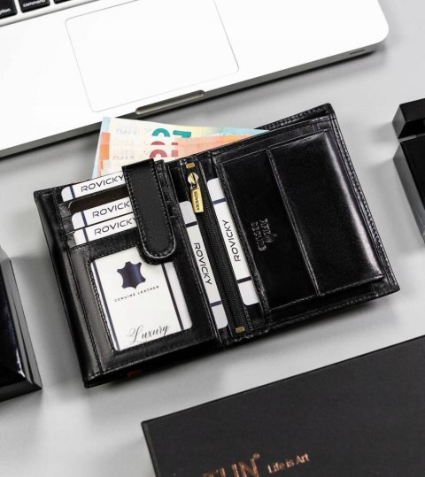 Duży, skórzany portfel męski z systemem RFID - Rovicky Duży, skórzany portfel męski z systemem RFID - Rovicky