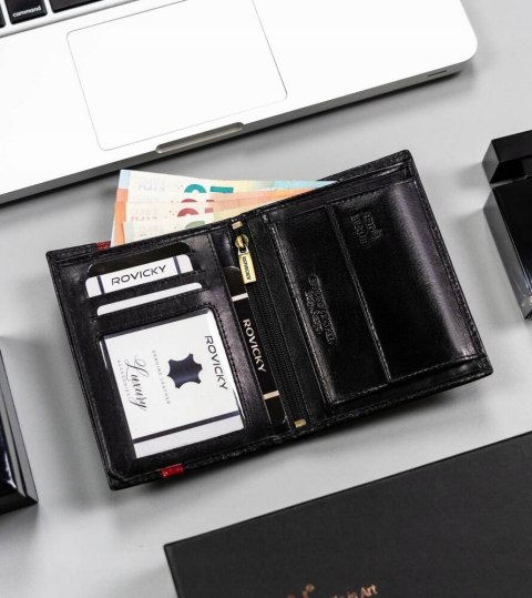 Duży, skórzany portfel męski z systemem RFID bez zapięcia zewnętrznego - Rovicky Duży, skórzany portfel męski z systemem RFID bez zapięcia zewnętrznego - Rovicky