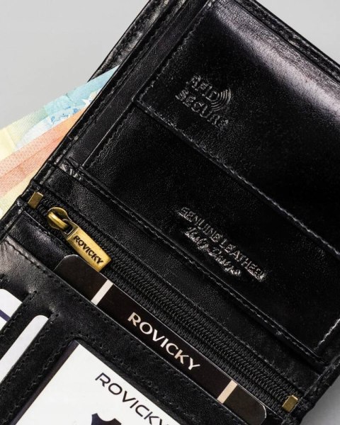 Duży, skórzany portfel męski z systemem RFID bez zapięcia zewnętrznego - Rovicky Duży, skórzany portfel męski z systemem RFID bez zapięcia zewnętrznego - Rovicky