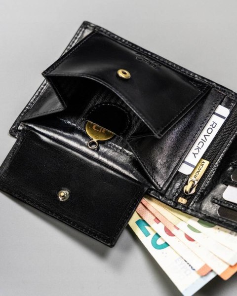 Skórzany portfel męski z systemem RFID - Rovicky Skórzany portfel męski z systemem RFID - Rovicky
