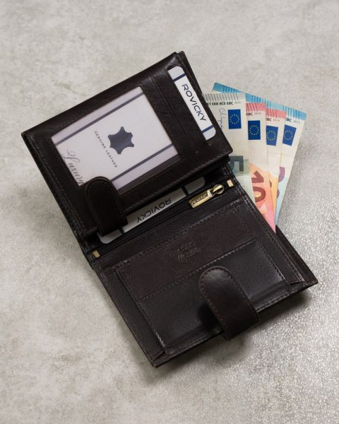 Skórzany portfel męski na karty z systemem RFID Protect - Rovicky Skórzany portfel męski na karty z systemem RFID Protect - Rovicky