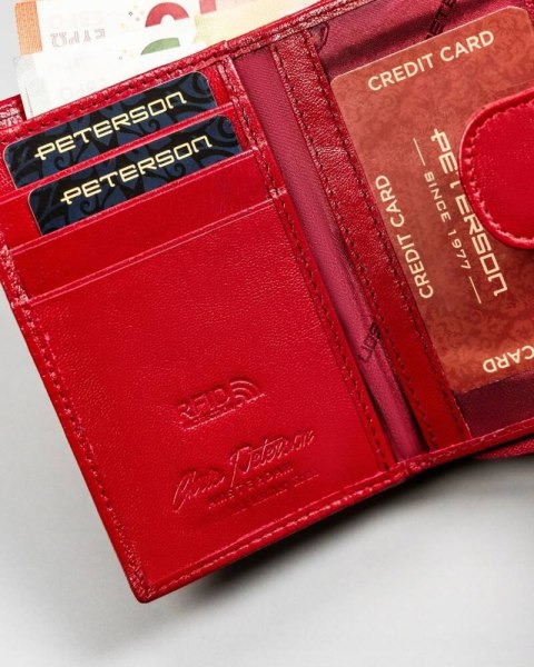 Klasyczny portfel damski na zatrzask i suwak - Peterson Klasyczny portfel damski na zatrzask i suwak - Peterson