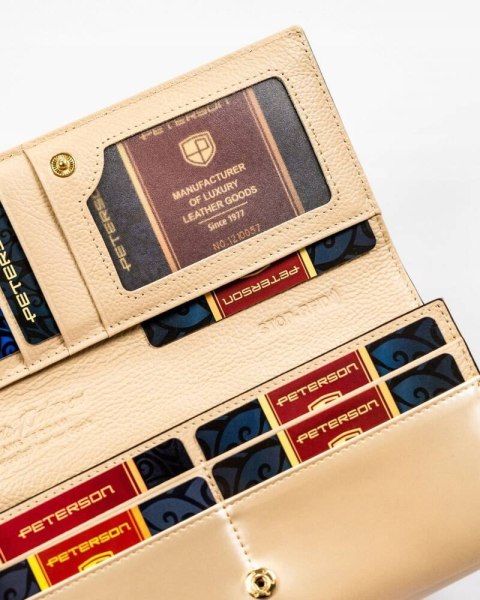 Elegancki, beżowy portfel damski ze skóry naturalnej zamykany zatrzaskiem - Peterson Elegancki, beżowy portfel damski ze skóry naturalnej zamykany zatrzaskiem - Peterson