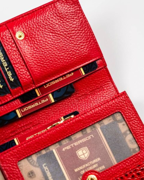 Zgrabny portfel damski z eleganckiej lakierowanej skóry naturalnej - Peterson Zgrabny portfel damski z eleganckiej lakierowanej skóry naturalnej - Peterson