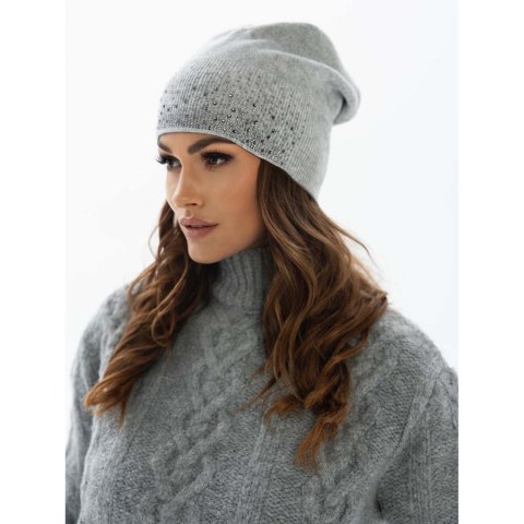 Ciepła czapka beanie z błyszczącymi kryształkami - Peterson Ciepła czapka beanie z błyszczącymi kryształkami - Peterson