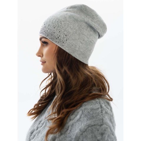 Ciepła czapka beanie z błyszczącymi kryształkami - Peterson Ciepła czapka beanie z błyszczącymi kryształkami - Peterson