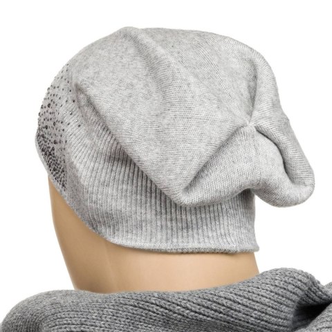 Ciepła czapka beanie z błyszczącymi kryształkami - Peterson Ciepła czapka beanie z błyszczącymi kryształkami - Peterson