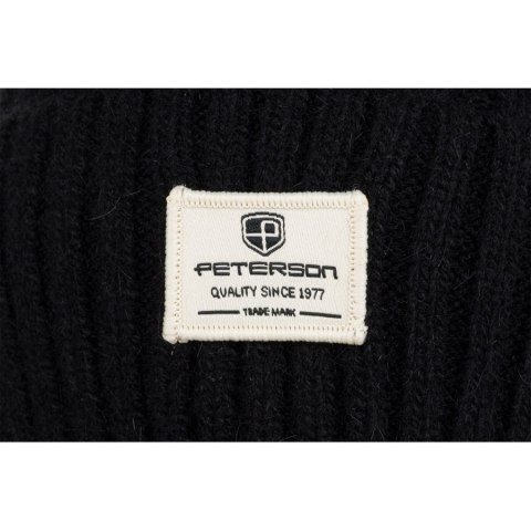 Czarna czapka damska z futrzanym pomponem - Peterson Czarna czapka damska z futrzanym pomponem - Peterson