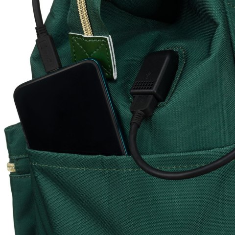 Podróżny plecak damski z poliestru w zielonym kolorze z miejscem na laptopa - Peterson Podróżny plecak damski z poliestru w zielonym kolorze z miejscem na laptopa - Peterson