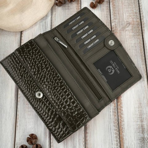 Portfel damski skórzany duży ciemnozielony croco z ochroną RFID Paolo Peruzzi AL-02-GB Portfel damski skórzany duży ciemnozielony croco z ochroną RFID Paolo Peruzzi AL-02-GB