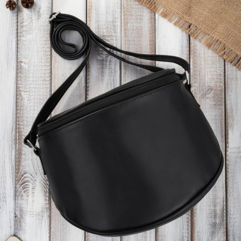 Torebka damska skórzana typu crossbody czarna pojemna Abruzzo ABR-31