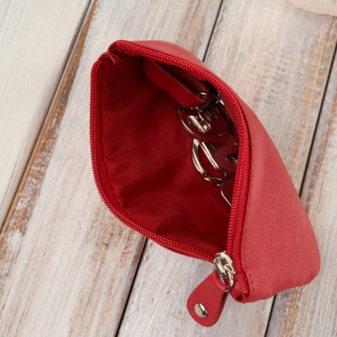 Etui na klucze skórzane czerwone pojemne ze skóry naturalnej licowej Paolo Peruzzi T-51-NRD Etui na klucze skórzane czerwone pojemne ze skóry naturalnej licowej Paolo Peruzzi T-51-NRD