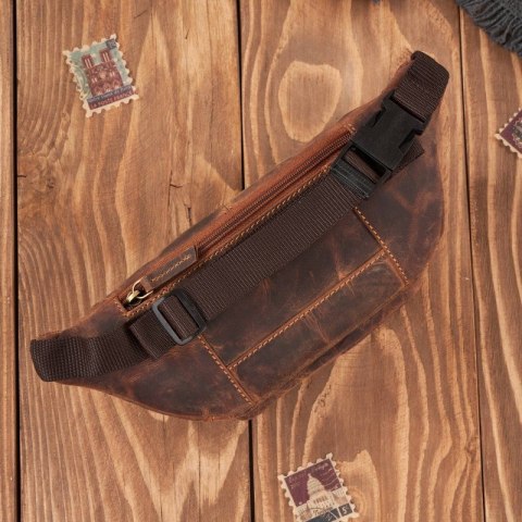 Saszetka męska skórzana klasyczna nerka biodrowa brązowa vintage Paolo Peruzzi T-136-HBR Saszetka męska skórzana klasyczna nerka biodrowa brązowa vintage Paolo Peruzzi T-136-HBR