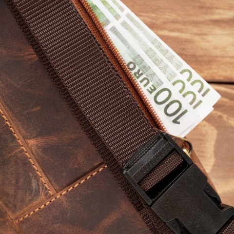 Saszetka męska skórzana klasyczna nerka biodrowa brązowa vintage Paolo Peruzzi T-136-HBR Saszetka męska skórzana klasyczna nerka biodrowa brązowa vintage Paolo Peruzzi T-136-HBR