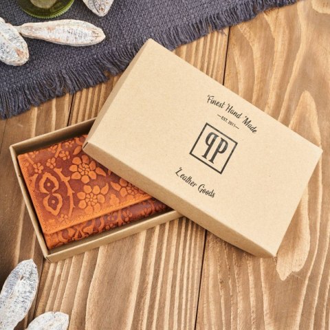 Portfel damski skórzany w kwiaty vintage duży pomarańczowy RFID Paolo Peruzzi T-111-HOR Portfel damski skórzany w kwiaty vintage duży pomarańczowy RFID Paolo Peruzzi T-111-HOR