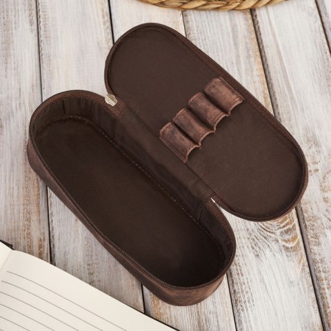 Skórzane etui na okulary piórnik brązowy vintage Paolo Peruzzi T-82-HBR Skórzane etui na okulary piórnik brązowy vintage Paolo Peruzzi T-82-HBR