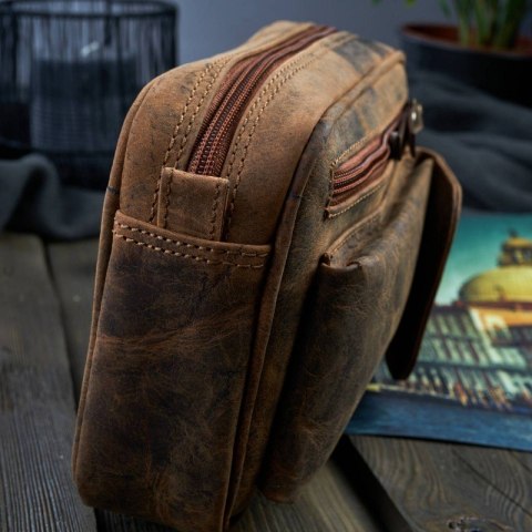 Skórzana saszetka męska do ręki vintage Paolo Peruzzi T-56-HBR Skórzana saszetka męska do ręki vintage Paolo Peruzzi T-56-HBR
