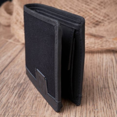 Portfel męski skórzany z ochroną RFID Paolo Peruzzi T-02-BL Portfel męski skórzany z ochroną RFID Paolo Peruzzi T-02-BL