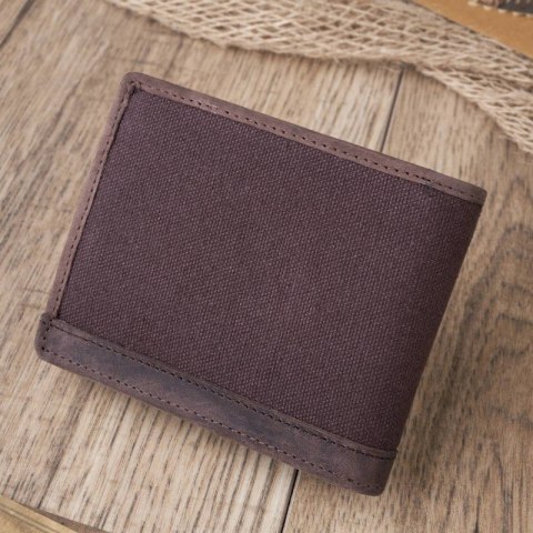 Portfel męski skórzany z ochroną RFID Paolo Peruzzi T-02-BR Portfel męski skórzany z ochroną RFID Paolo Peruzzi T-02-BR